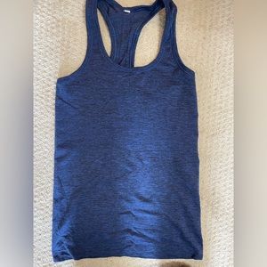 LuluLemon Swiftlytech racer back tank. Size 6
